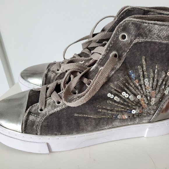 New Guess sneakers - Picture 3 of 3